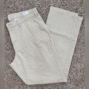 GAP "ESSENTIALS" KHAKIS